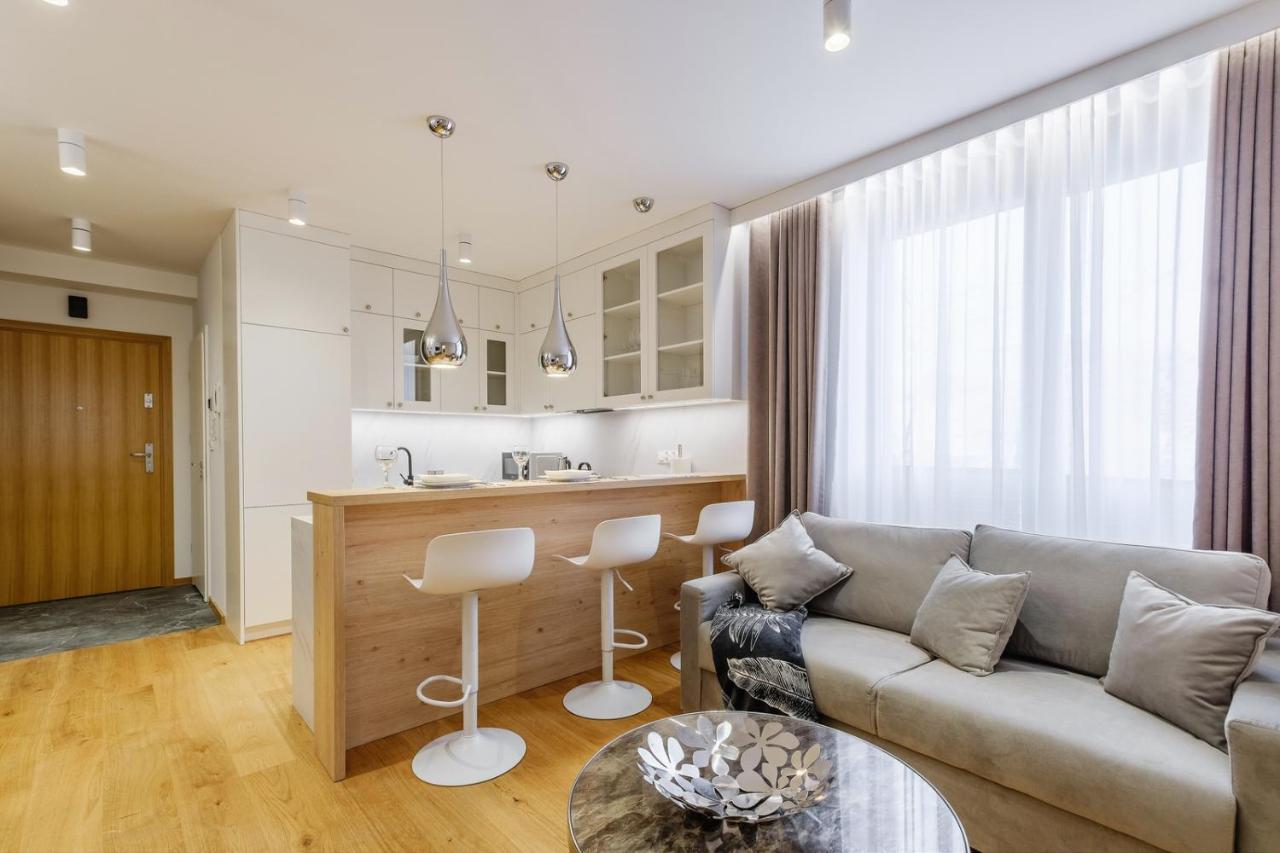 Florencja - Nowy Apartament W Centrum Miasta Z Klimatyzacja Oraz Zadaszonym Parkingiem W Cenie Nowy Targ Extérieur photo